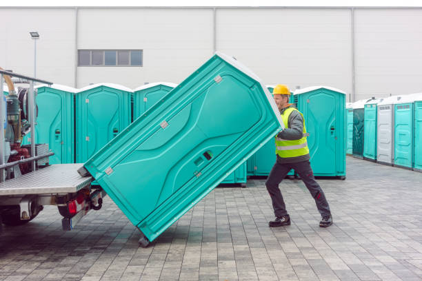 Best Porta potty delivery and setup  in Parkston, SD